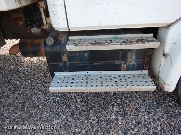 image for item DM2886 2004 Freightliner FL70  sewer jetter truck