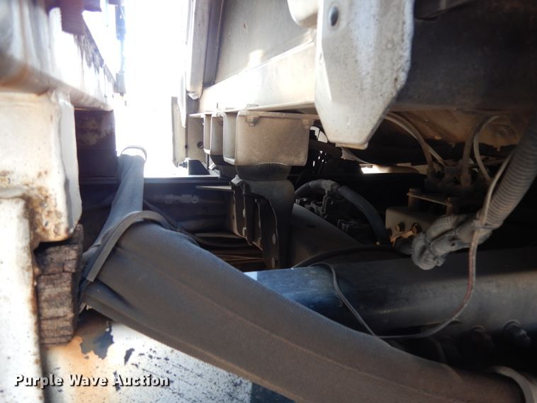 image for item DM2886 2004 Freightliner FL70  sewer jetter truck