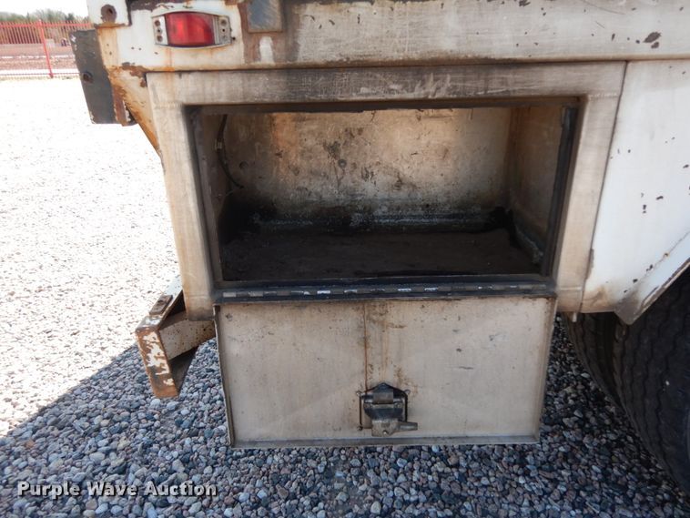image for item DM2886 2004 Freightliner FL70  sewer jetter truck