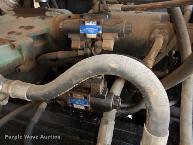 image for item DM2886 2004 Freightliner FL70  sewer jetter truck