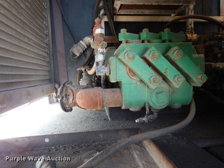 image for item DM2886 2004 Freightliner FL70  sewer jetter truck