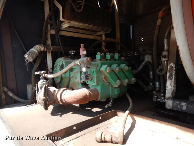 image for item DM2886 2004 Freightliner FL70  sewer jetter truck