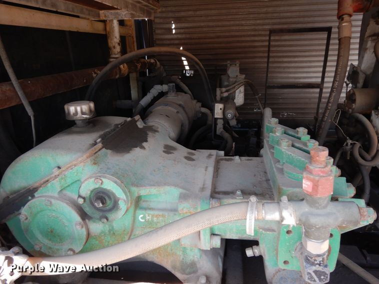 image for item DM2886 2004 Freightliner FL70  sewer jetter truck