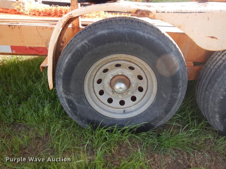 image for item DM2889 2004 Shop built utility trailer