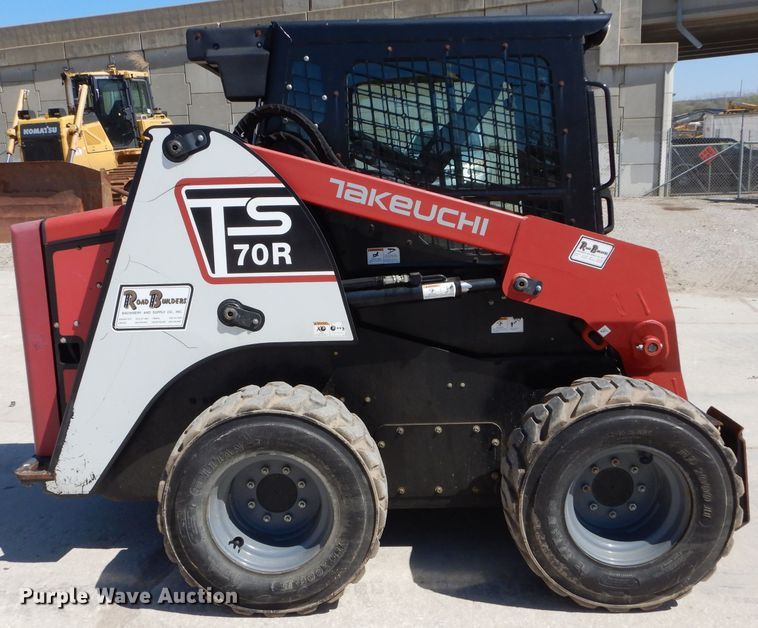 image for item DM4261 2014 Takeuchi TS70R  skid steer loader