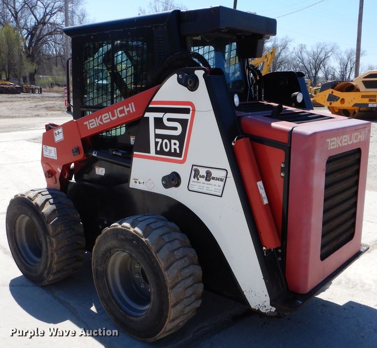 image for item DM4261 2014 Takeuchi TS70R  skid steer loader