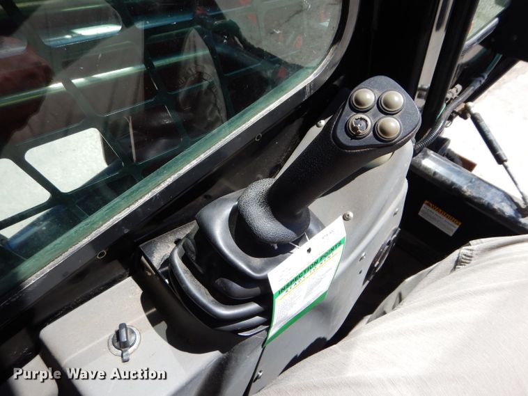 image for item DM4261 2014 Takeuchi TS70R  skid steer loader