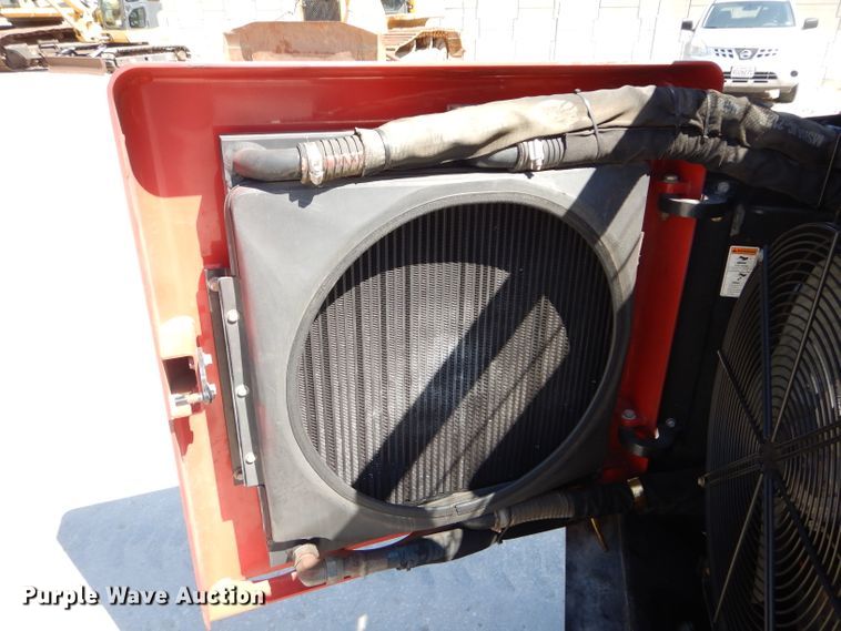 image for item DM4261 2014 Takeuchi TS70R  skid steer loader