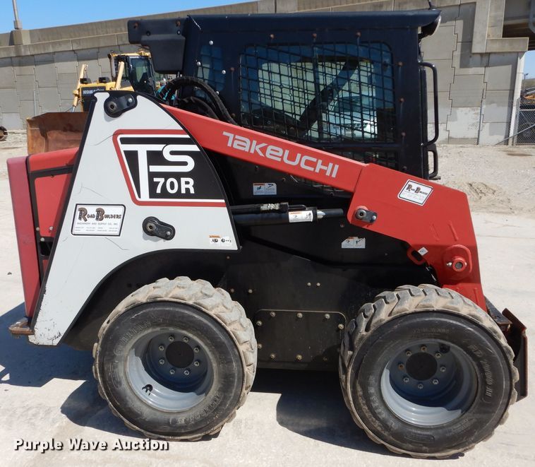 image for item DM4261 2014 Takeuchi TS70R  skid steer loader