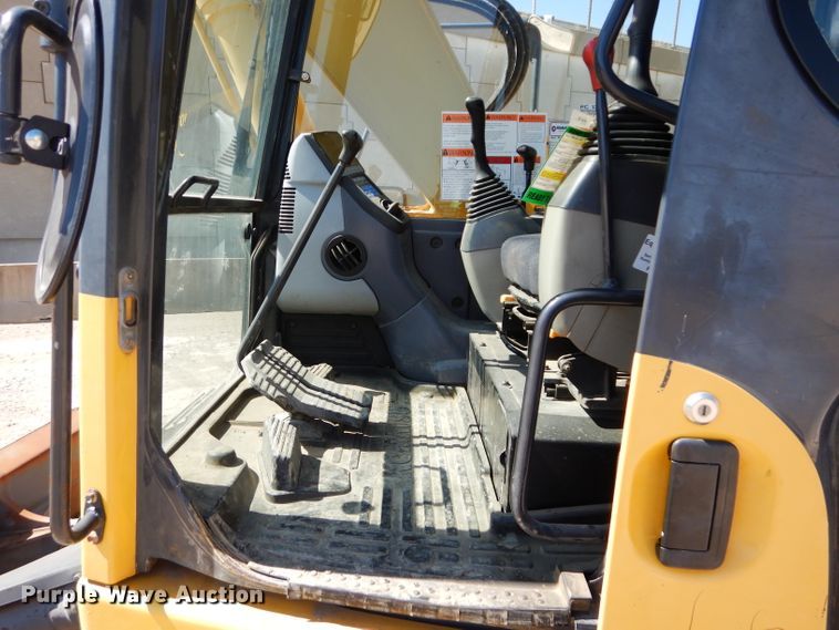 image for item DM4262 2008 Komatsu PC138US-8  mini excavator