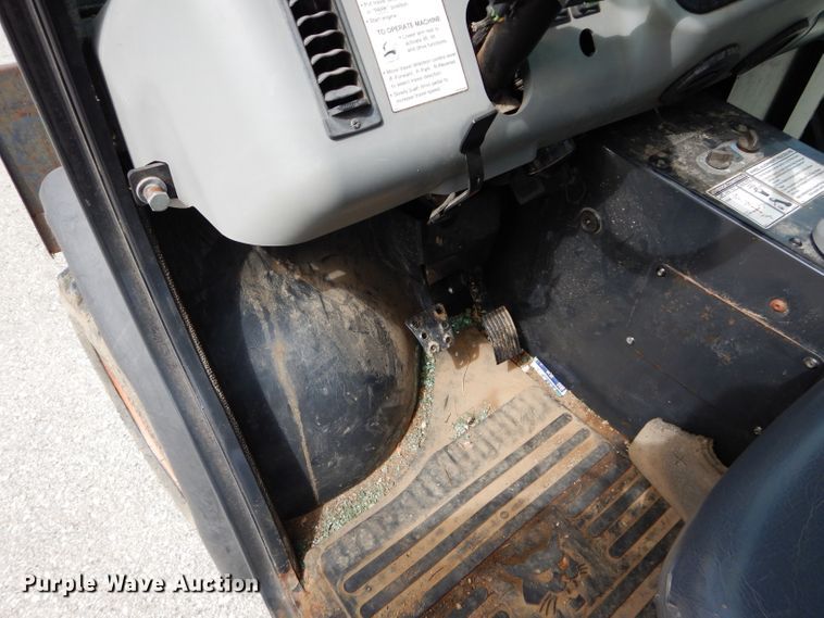 image for item DM4263 2012 Bobcat Toolcat 5600  utility vehicle