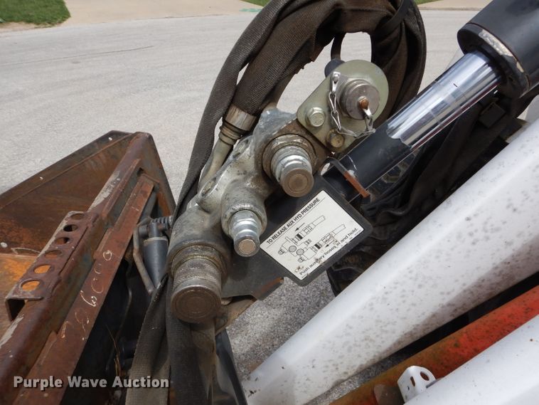 image for item DM4263 2012 Bobcat Toolcat 5600  utility vehicle