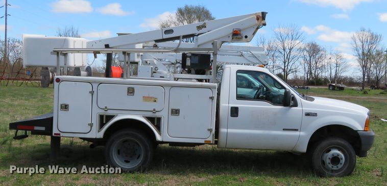 image for item DN5747 2001 Ford F450 Super Duty  bucket truck
