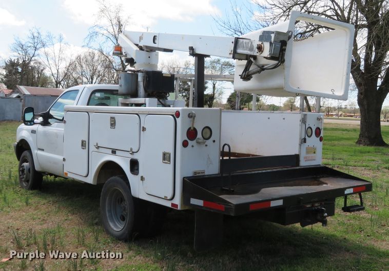 image for item DN5747 2001 Ford F450 Super Duty  bucket truck