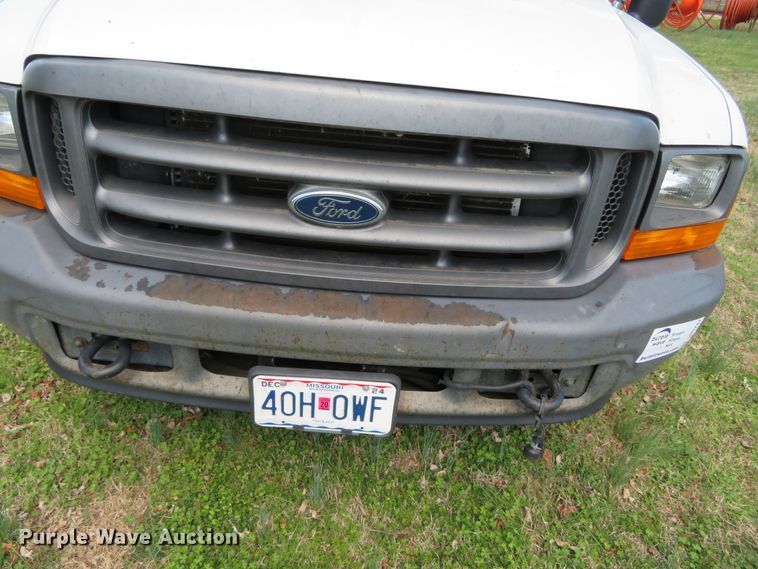 image for item DN5747 2001 Ford F450 Super Duty  bucket truck
