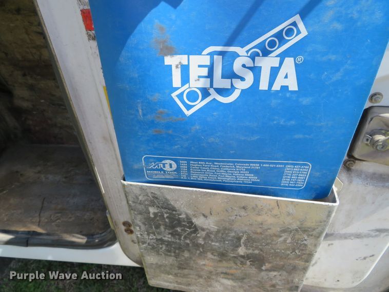 image for item DN5747 2001 Ford F450 Super Duty  bucket truck