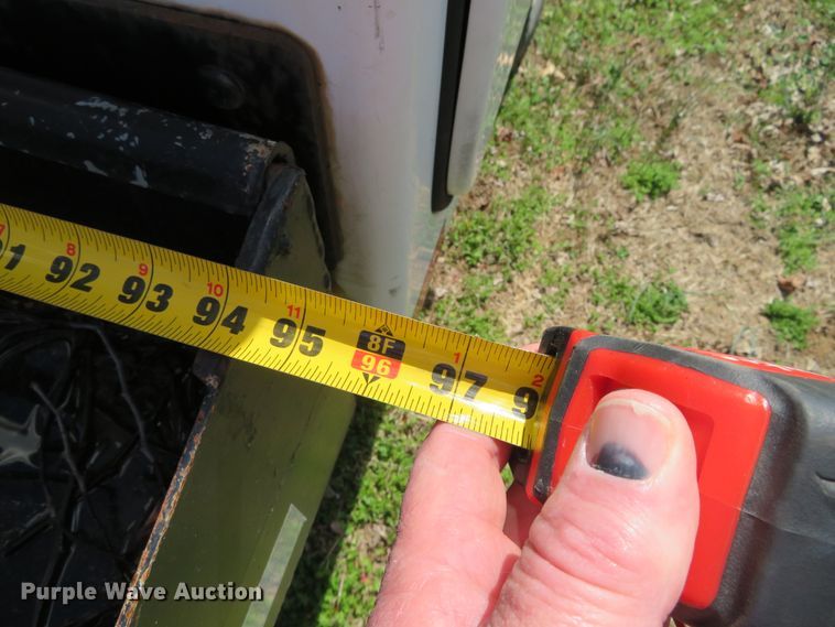 image for item DN5747 2001 Ford F450 Super Duty  bucket truck