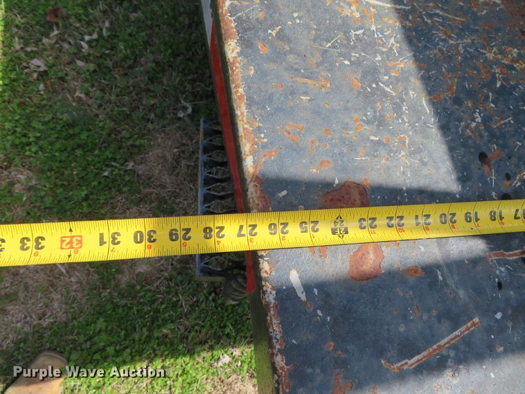 image for item DN5747 2001 Ford F450 Super Duty  bucket truck