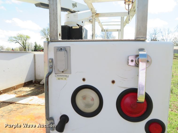 image for item DN5747 2001 Ford F450 Super Duty  bucket truck