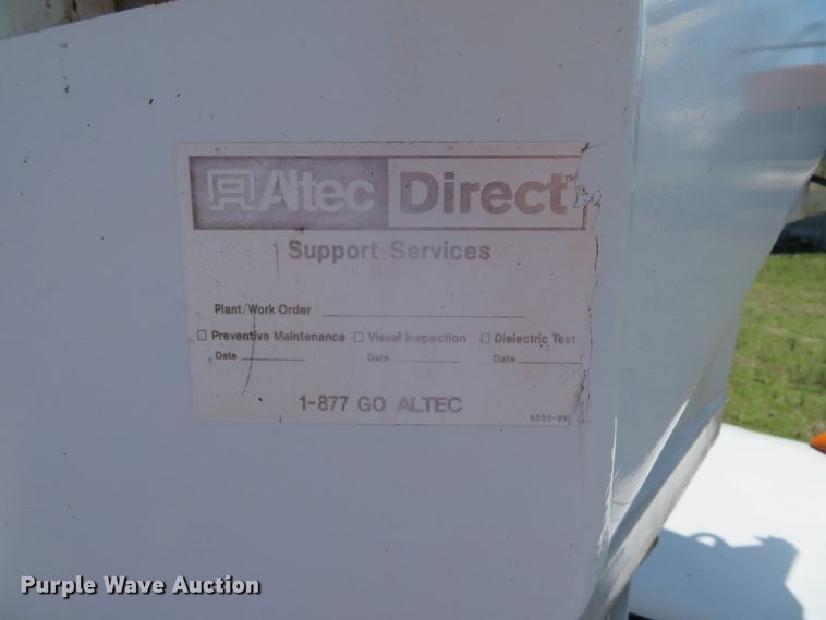 image for item DN5747 2001 Ford F450 Super Duty  bucket truck