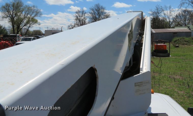 image for item DN5747 2001 Ford F450 Super Duty  bucket truck