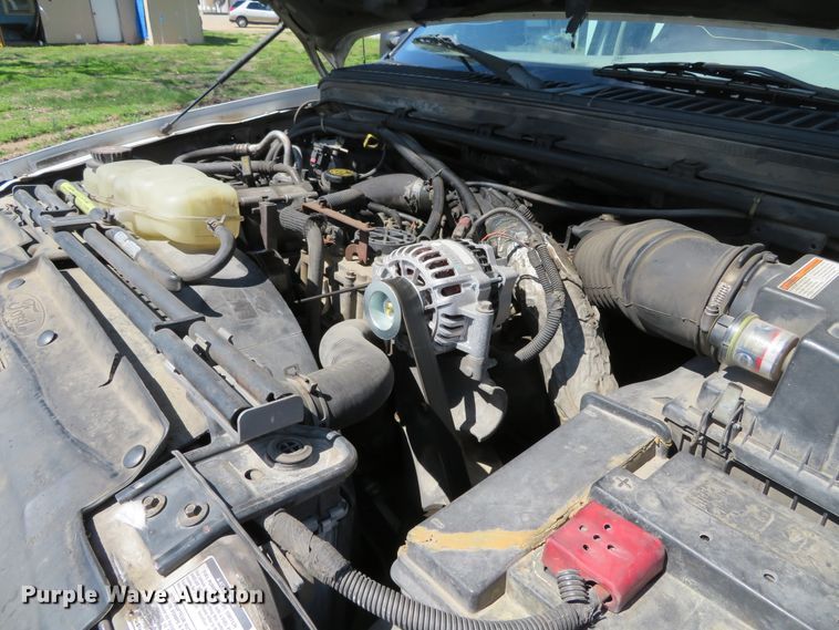 image for item DN5747 2001 Ford F450 Super Duty  bucket truck