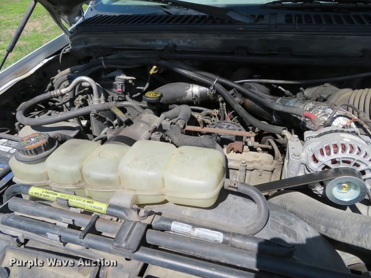 image for item DN5747 2001 Ford F450 Super Duty  bucket truck