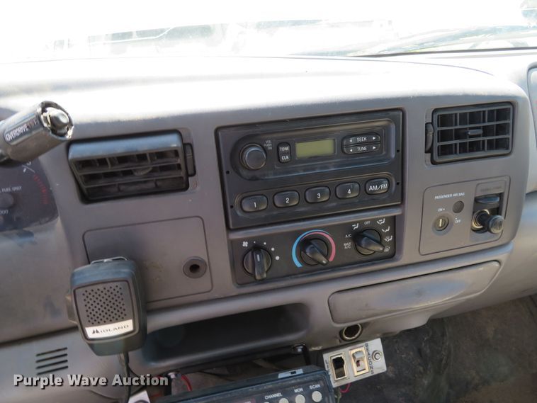 image for item DN5747 2001 Ford F450 Super Duty  bucket truck