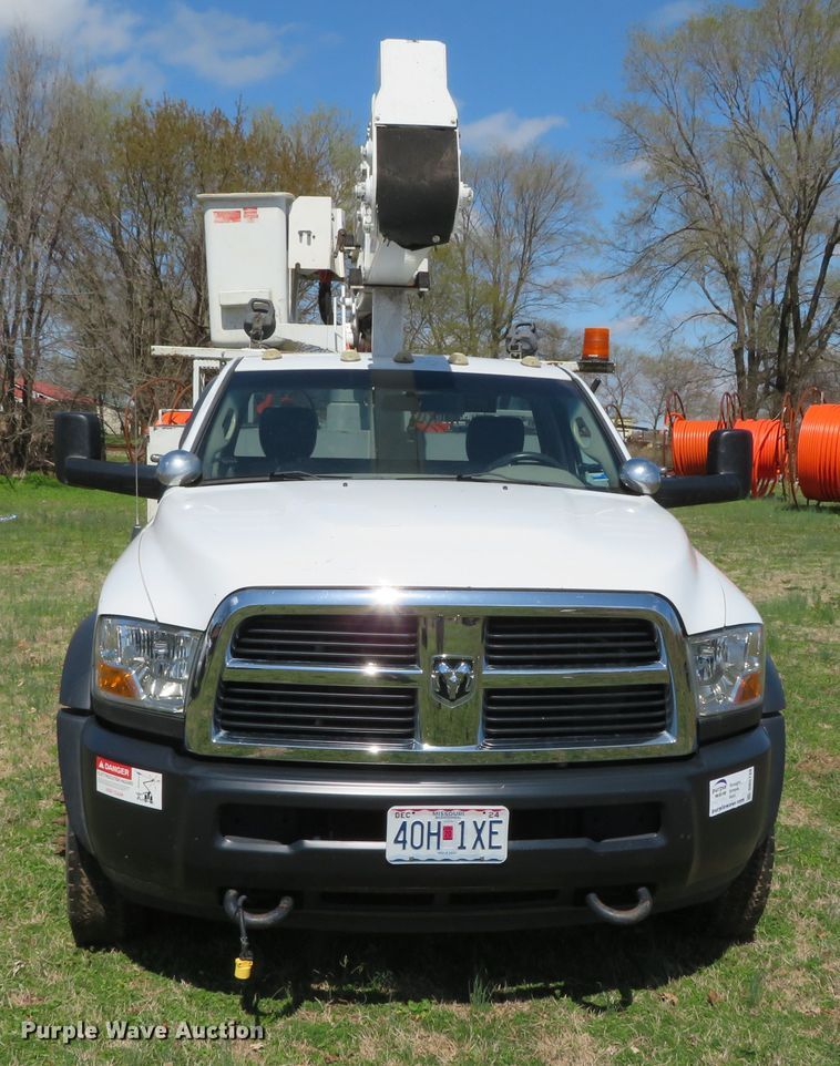 image for item DN5748 2011 Dodge Ram 5500 Heavy Duty  bucket truck