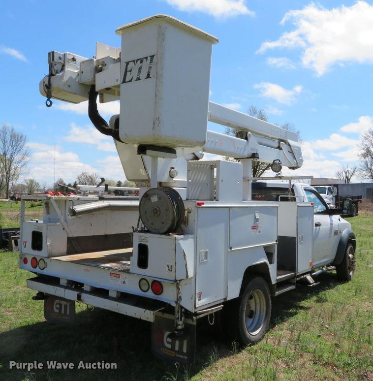 image for item DN5748 2011 Dodge Ram 5500 Heavy Duty  bucket truck