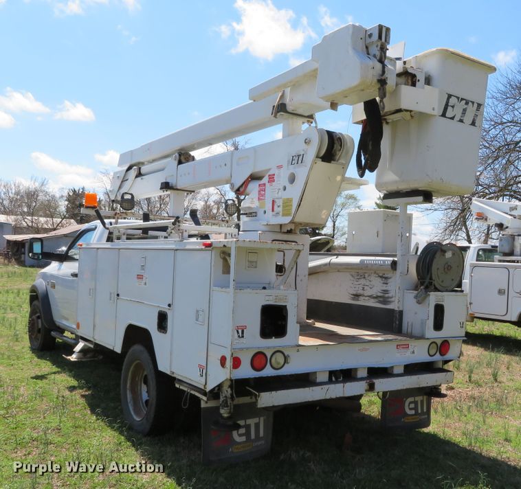 image for item DN5748 2011 Dodge Ram 5500 Heavy Duty  bucket truck