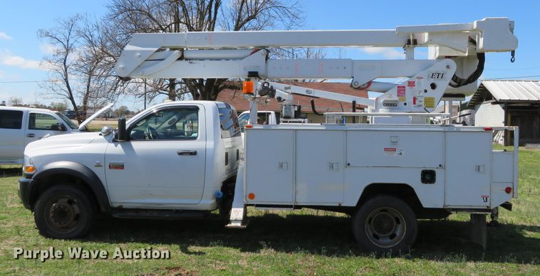 image for item DN5748 2011 Dodge Ram 5500 Heavy Duty  bucket truck