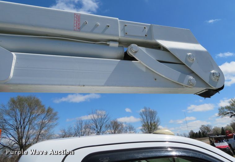 image for item DN5748 2011 Dodge Ram 5500 Heavy Duty  bucket truck