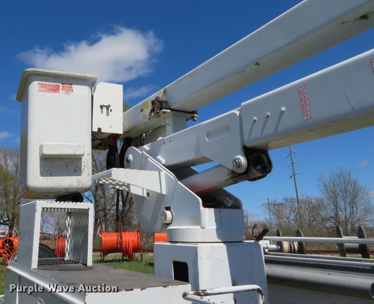 image for item DN5748 2011 Dodge Ram 5500 Heavy Duty  bucket truck