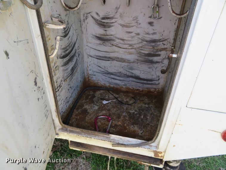 image for item DN5748 2011 Dodge Ram 5500 Heavy Duty  bucket truck