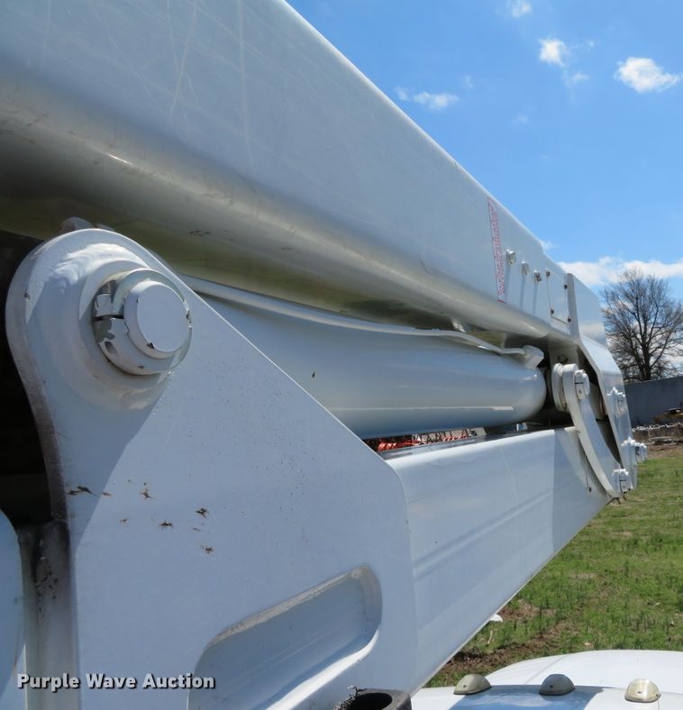 image for item DN5748 2011 Dodge Ram 5500 Heavy Duty  bucket truck