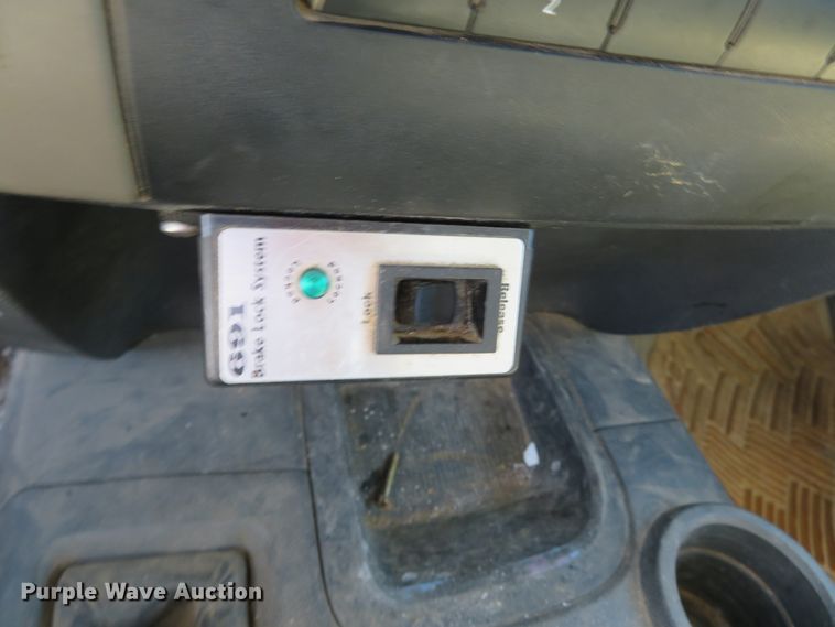 image for item DN5748 2011 Dodge Ram 5500 Heavy Duty  bucket truck