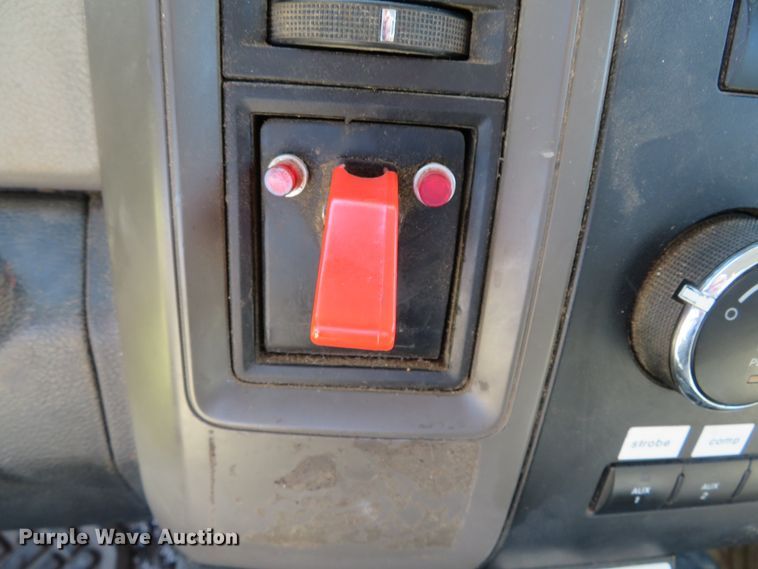 image for item DN5748 2011 Dodge Ram 5500 Heavy Duty  bucket truck