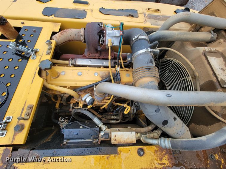 image for item FL9092 2009 John Deere 240D LC  excavator