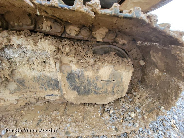 image for item FL9092 2009 John Deere 240D LC  excavator