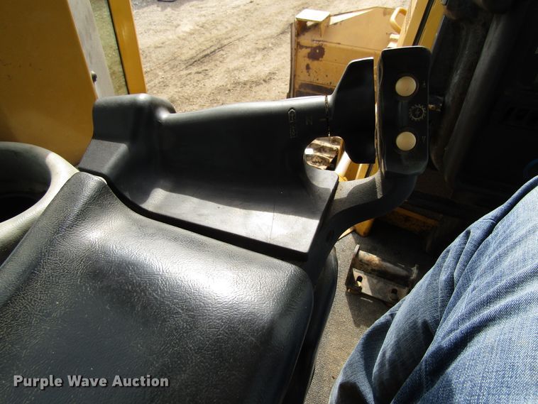 image for item GC9839 2006 Caterpillar D5N  LGP dozer