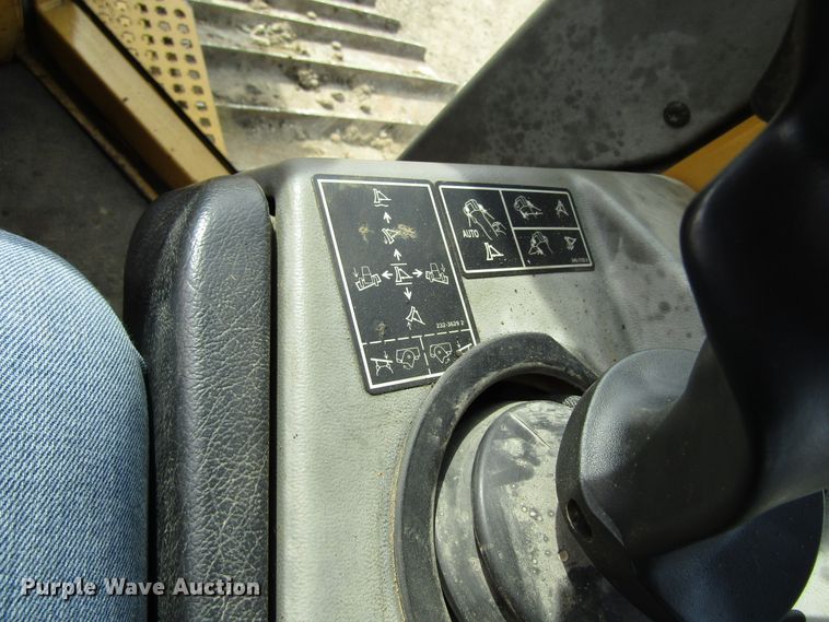 image for item GC9839 2006 Caterpillar D5N  LGP dozer