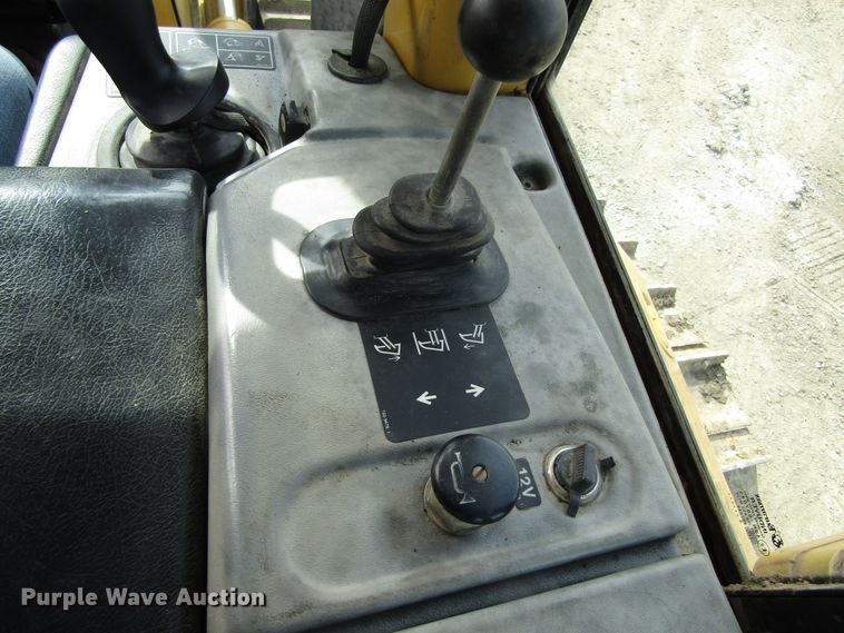 image for item GC9839 2006 Caterpillar D5N  LGP dozer