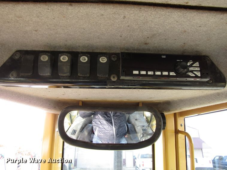 image for item GC9839 2006 Caterpillar D5N  LGP dozer