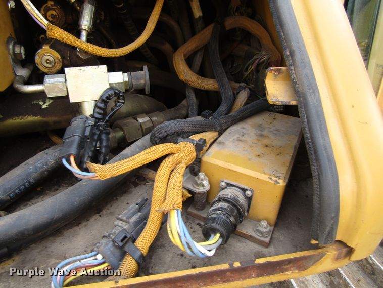 image for item GC9839 2006 Caterpillar D5N  LGP dozer
