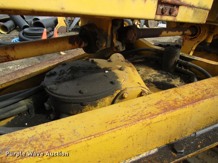 image for item GC9840 1973 Austin Western Super 300  rigid frame motor grader