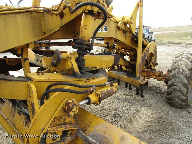 image for item GC9840 1973 Austin Western Super 300  rigid frame motor grader