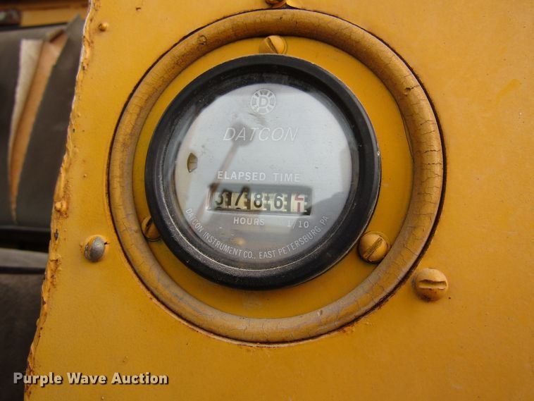 image for item GC9840 1973 Austin Western Super 300  rigid frame motor grader