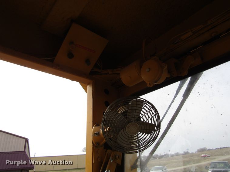 image for item GC9840 1973 Austin Western Super 300  rigid frame motor grader