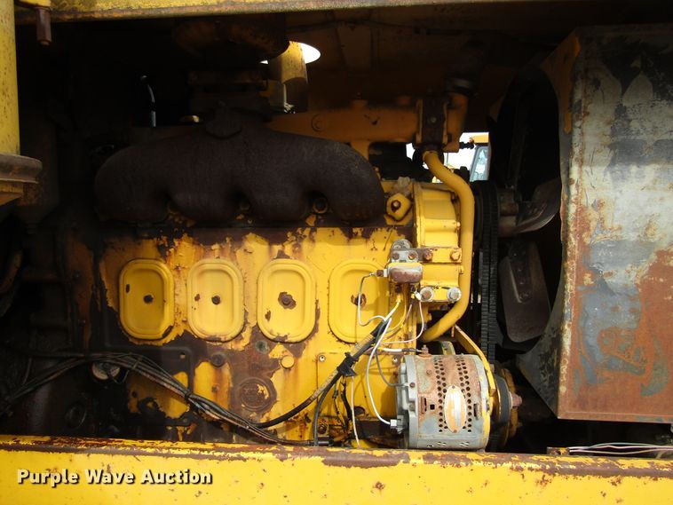 image for item GC9840 1973 Austin Western Super 300  rigid frame motor grader